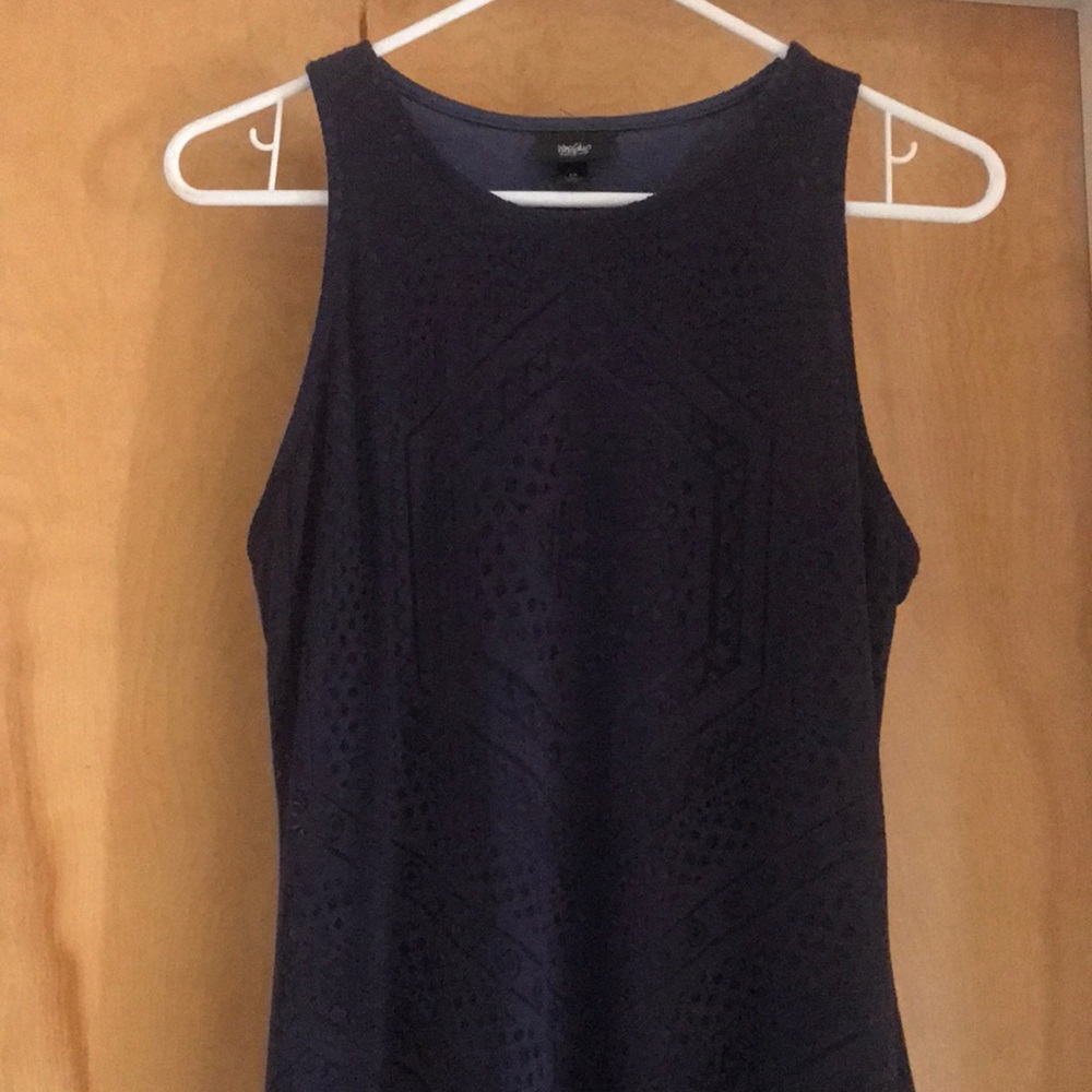 Long sleeveless dress